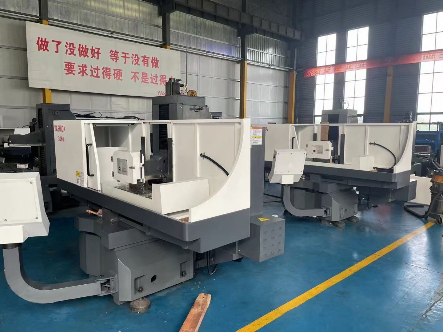 高精密數(shù)控平面磨床怎么進行日常維護